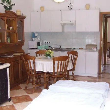 Liget Lakopark Apartment *